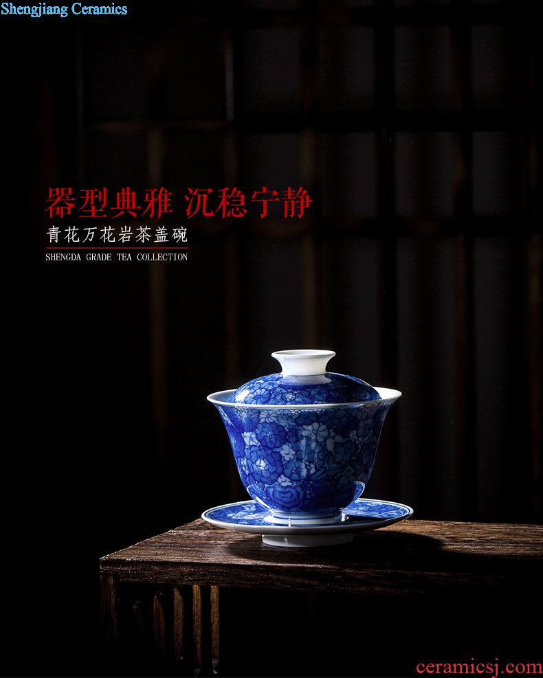 The big three red colour is blue and white alum tureen teacups hand-painted ceramic tea out of the water bowl of jingdezhen tea service