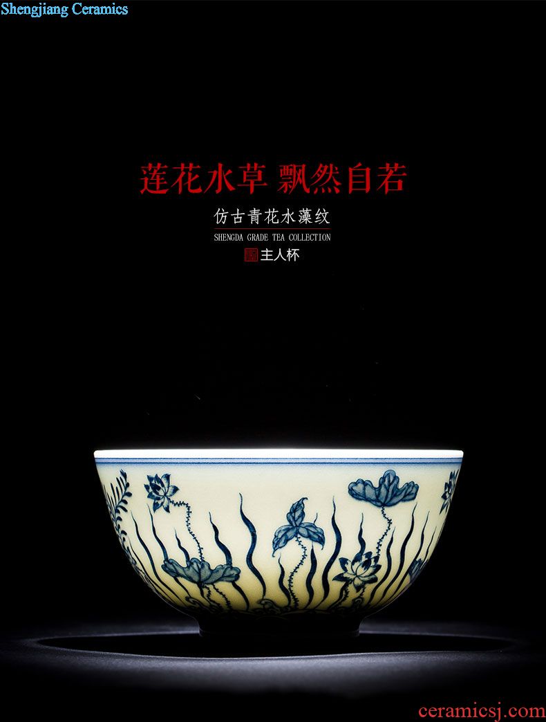 The big blue and white flowers and birds in spring makeup cup sample tea cup hand-painted ceramic kungfu single cup cup of jingdezhen tea service