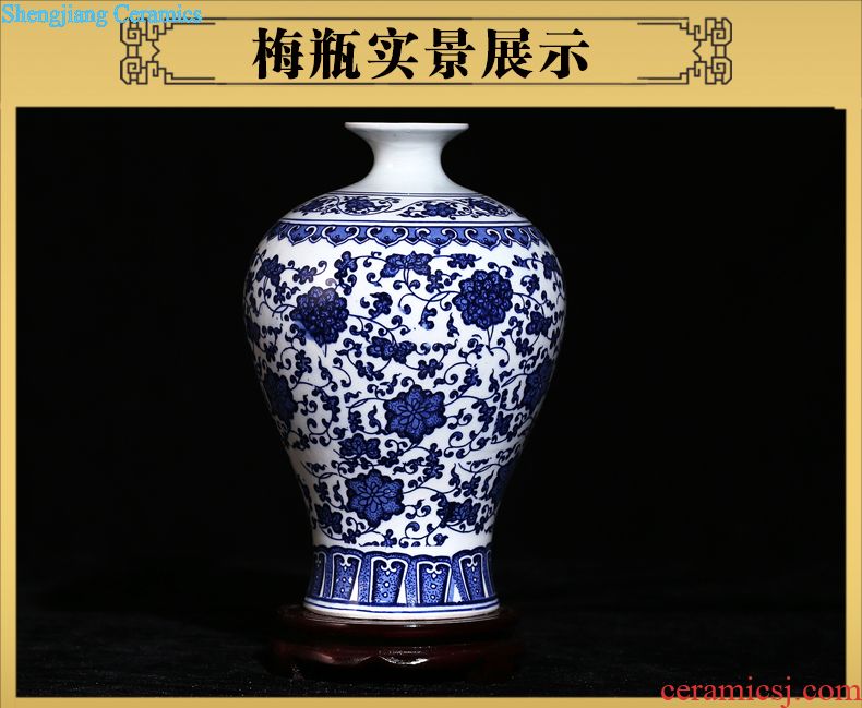 Hollow out floret bottle of blue and white porcelain of jingdezhen ceramics handicraft furnishing articles sitting room of modern home decoration gifts