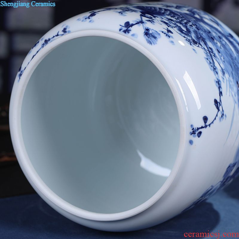 Blue and white porcelain of jingdezhen ceramics kiln retro floor decoration vase sitting room furnishing articles of Chinese style household act the role ofing is tasted