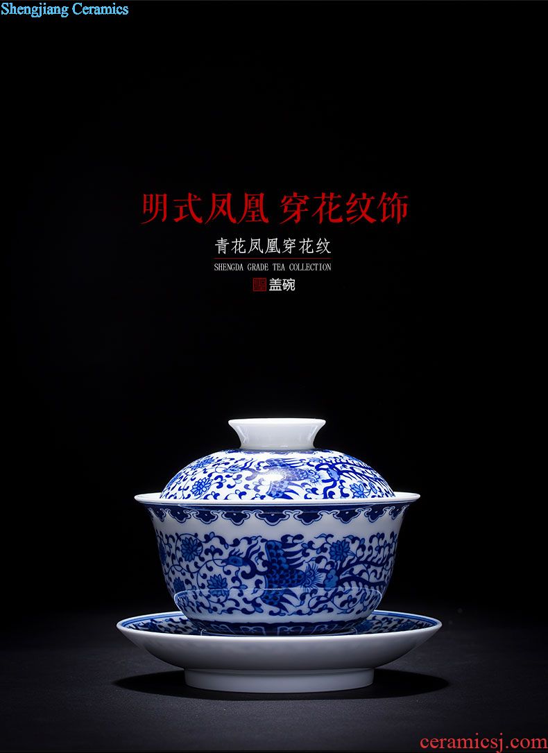 The large ceramic three tureen teacups hand-painted LianYun make tea bowl full of blue and white porcelain of jingdezhen kung fu tea set by hand