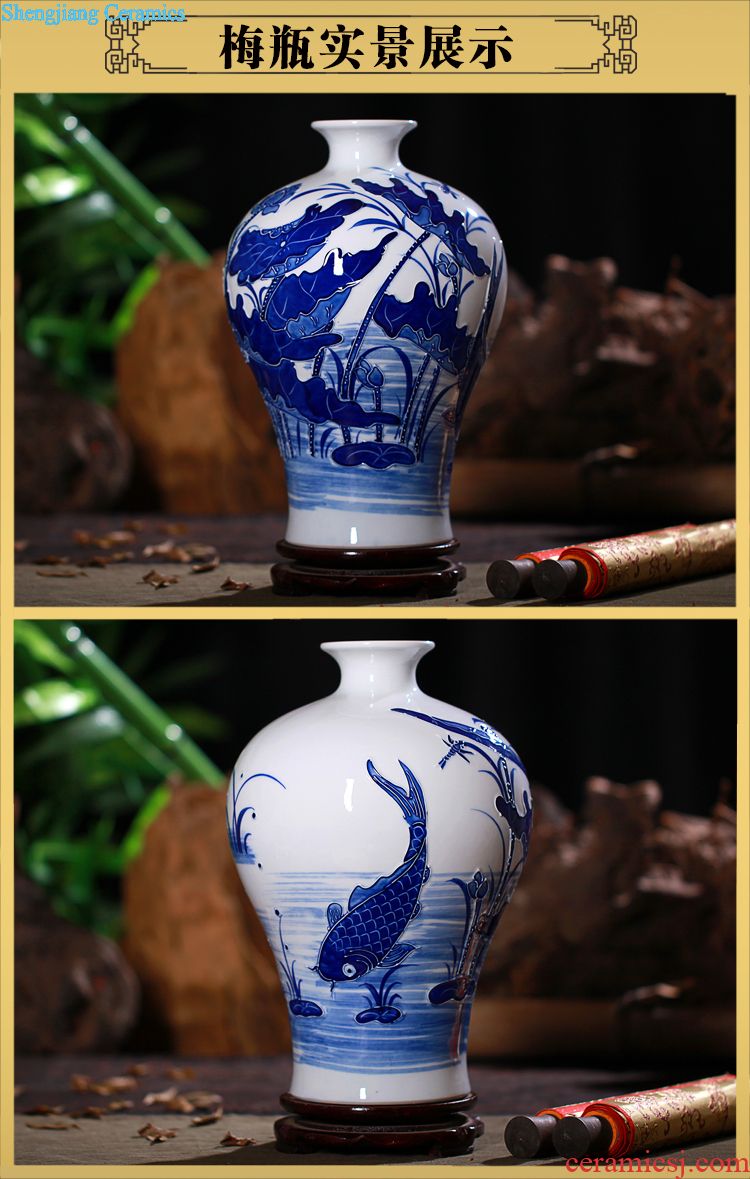 Jingdezhen ceramics large blue and white seal pot sitting room place candy jar household act the role ofing is tasted barrel storage tank