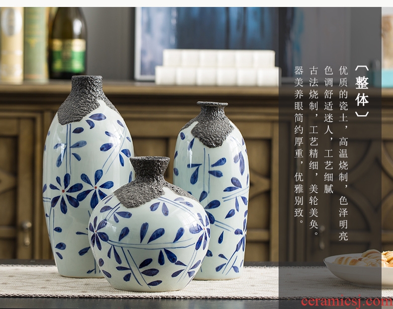 Jingdezhen vase furnishing articles home sitting room dry flower arranging flowers flower implement contracted and contemporary Chinese wind blue and white porcelain arts and crafts