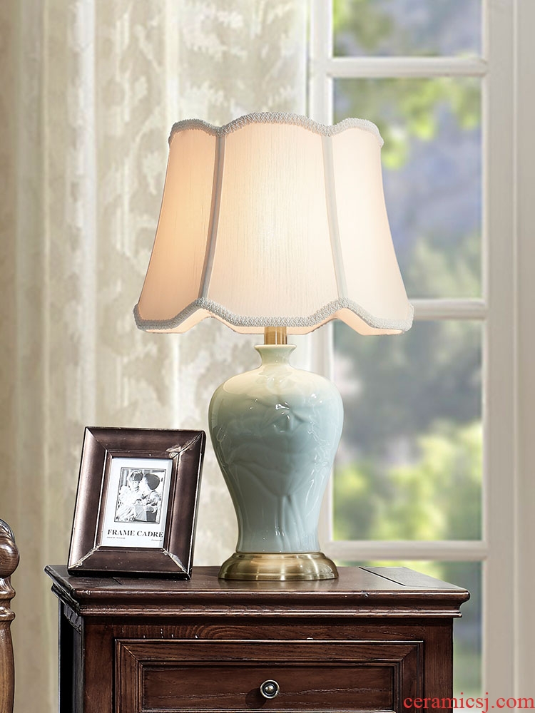American ceramic desk lamp lamp of bedroom the head of a bed contemporary and contracted creative new Chinese style wedding home sitting room sweet romance
