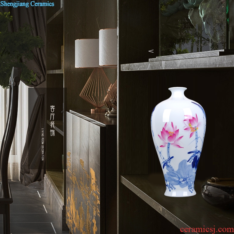 Jingdezhen ceramic famous masterpieces mesa hand-painted vases modern household adornment handicraft furnishing articles at home