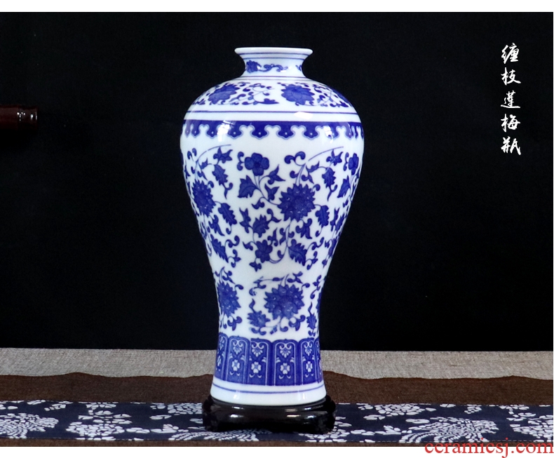 Blue and white porcelain vase furnishing articles flower arranging archaize little sitting room adornment handicraft gift of new Chinese style of jingdezhen ceramics