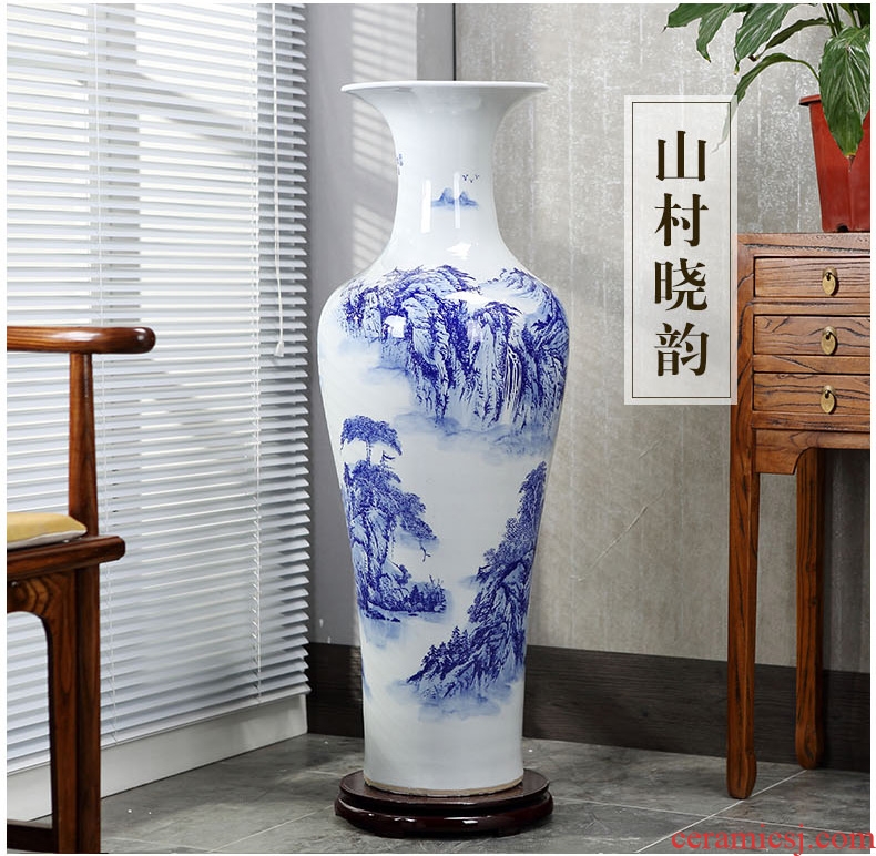 Jingdezhen ceramics of large vases, hand-painted potted european-style flower arrangement sitting room adornment is placed in porch sweets