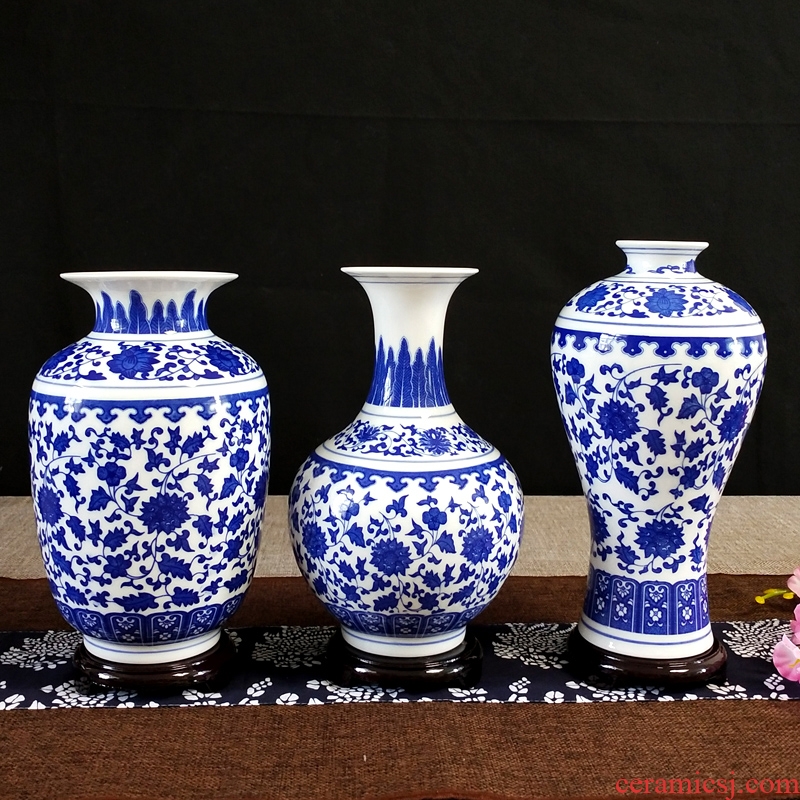 Blue and white porcelain vase furnishing articles flower arranging archaize little sitting room adornment handicraft gift of new Chinese style of jingdezhen ceramics