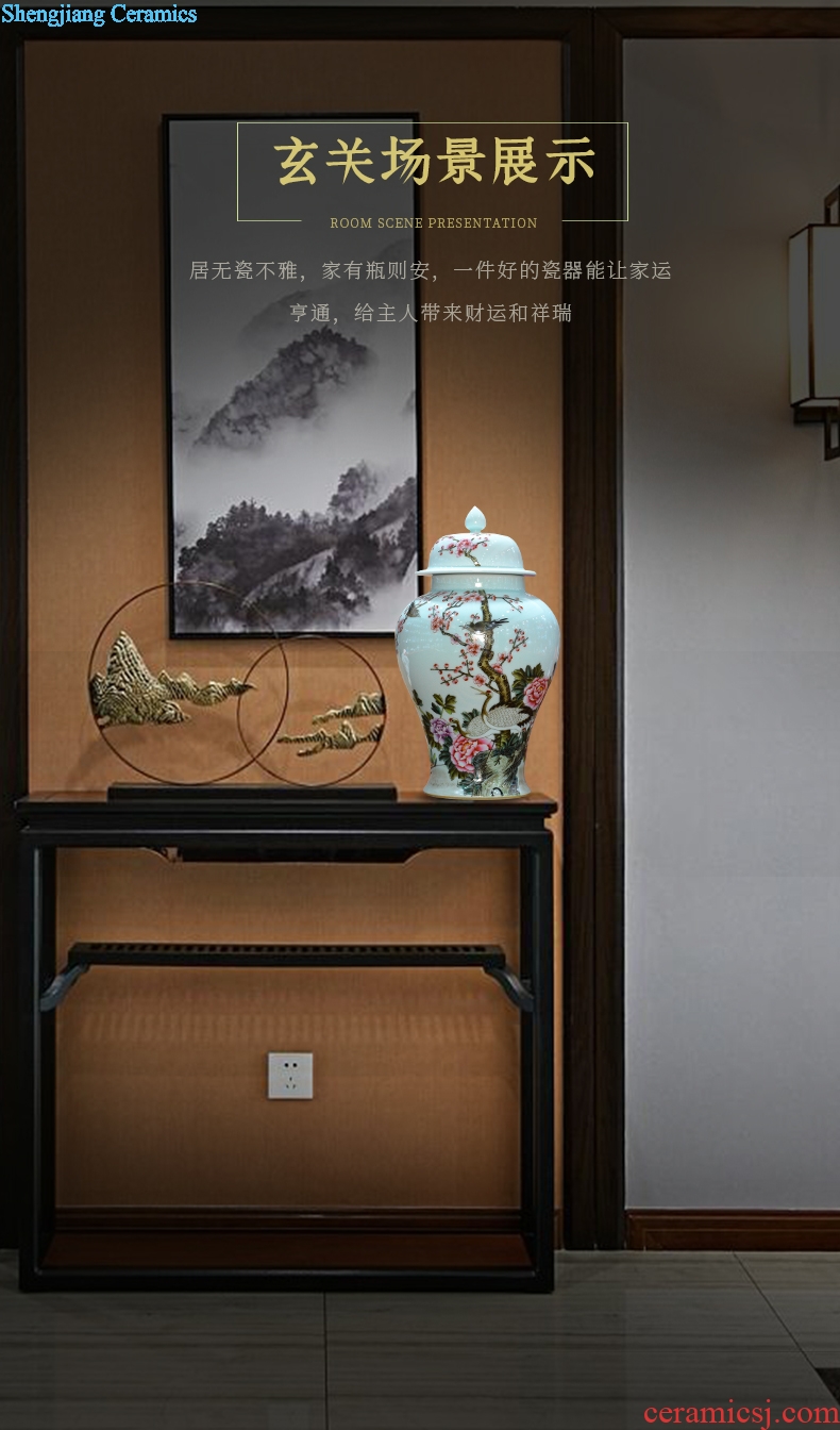 Jingdezhen ceramics archaize qing qianlong colored enamel painting of flowers and general pot vase Chinese crafts are sitting room