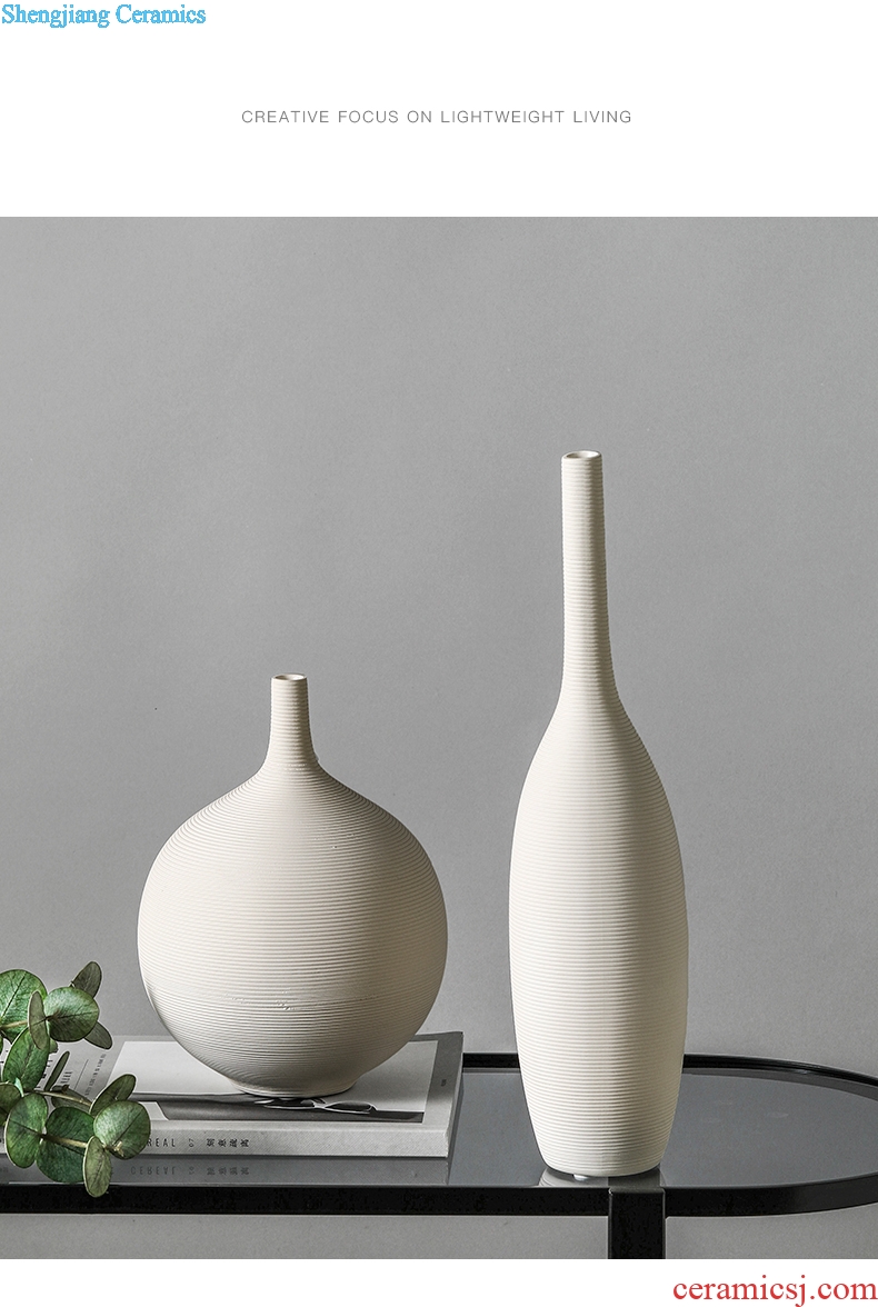 The tang dynasty white ceramic flower vases contemporary and contracted dry flower flower implement the sitting room TV ark household soft adornment
