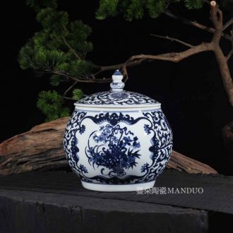 Hand painted blue and white porcelain porcelain cover pot green rice jar of peanut soy pot a large tea pot rice