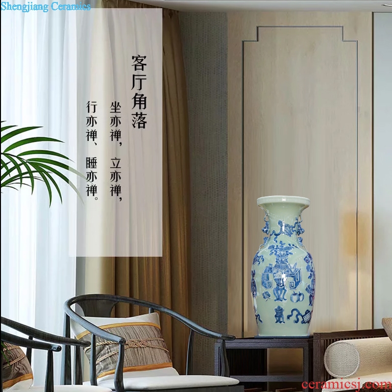Jingdezhen ceramics archaize qing qianlong colored enamel porcelain hand-painted vases Chinese crafts are sitting room