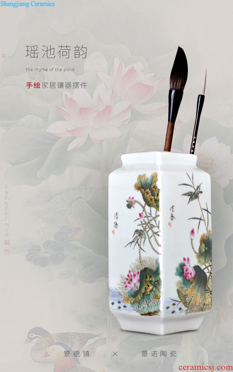 Jingdezhen ceramics hand-painted classical art flower arranging the sitting room is the study of new Chinese style decoration pen container furnishing articles