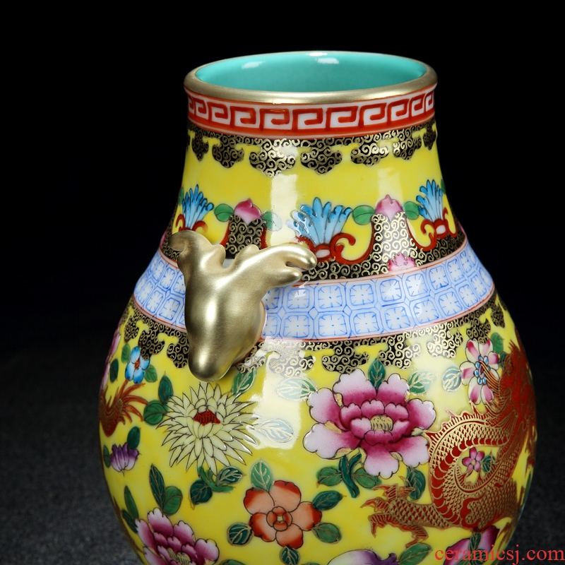 Jingdezhen ceramics archaize qing qianlong colored enamel hand-painted vases with the Chinese style living room handicraft furnishing articles