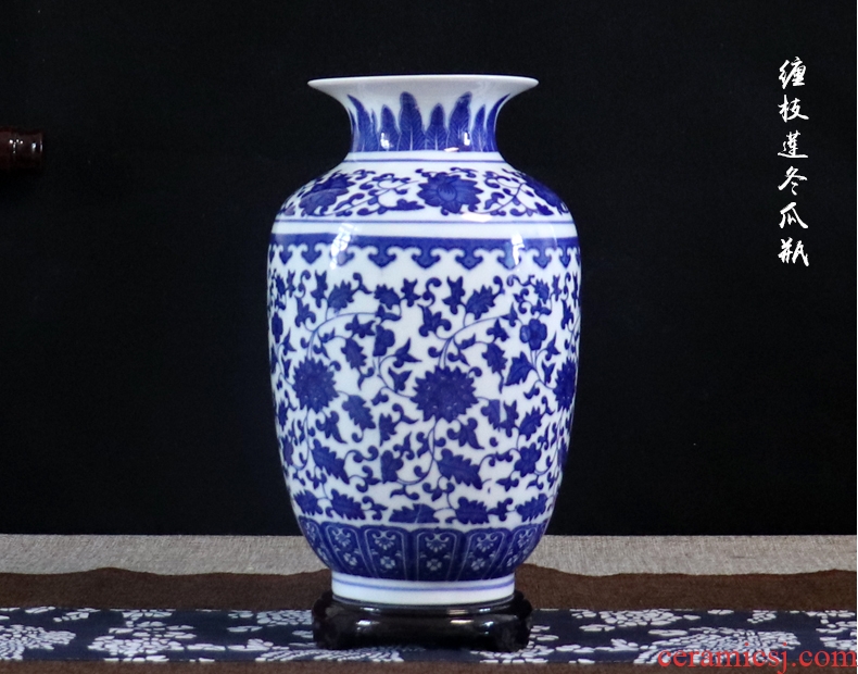 Blue and white porcelain vase furnishing articles flower arranging archaize little sitting room adornment handicraft gift of new Chinese style of jingdezhen ceramics