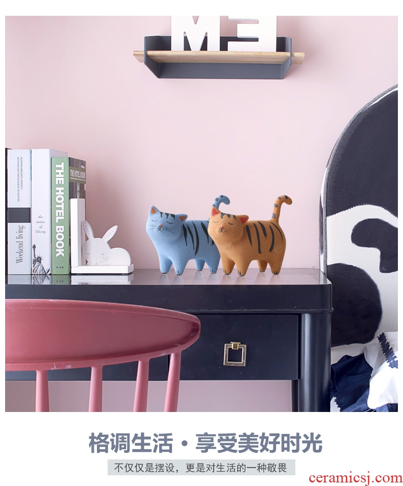 Sitting room home furnishing articles lovely ceramic pet cat adornment TV desktop decoration interior jewelry lovers gift