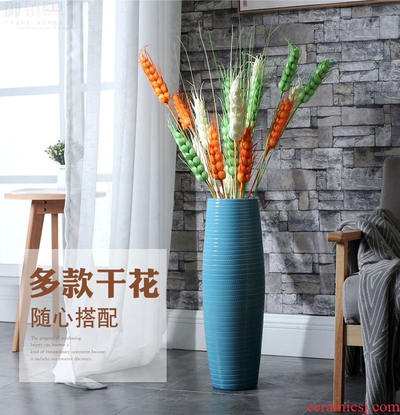 European modern home furnishing articles sitting room of large dried flower simulation vase TV ark high ceramic bottle