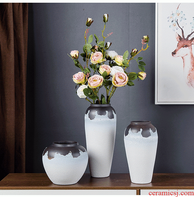 Jingdezhen ceramic vases, small pure and fresh and contemporary household living room TV cabinet furnishing articles furnishing articles wine porch decoration
