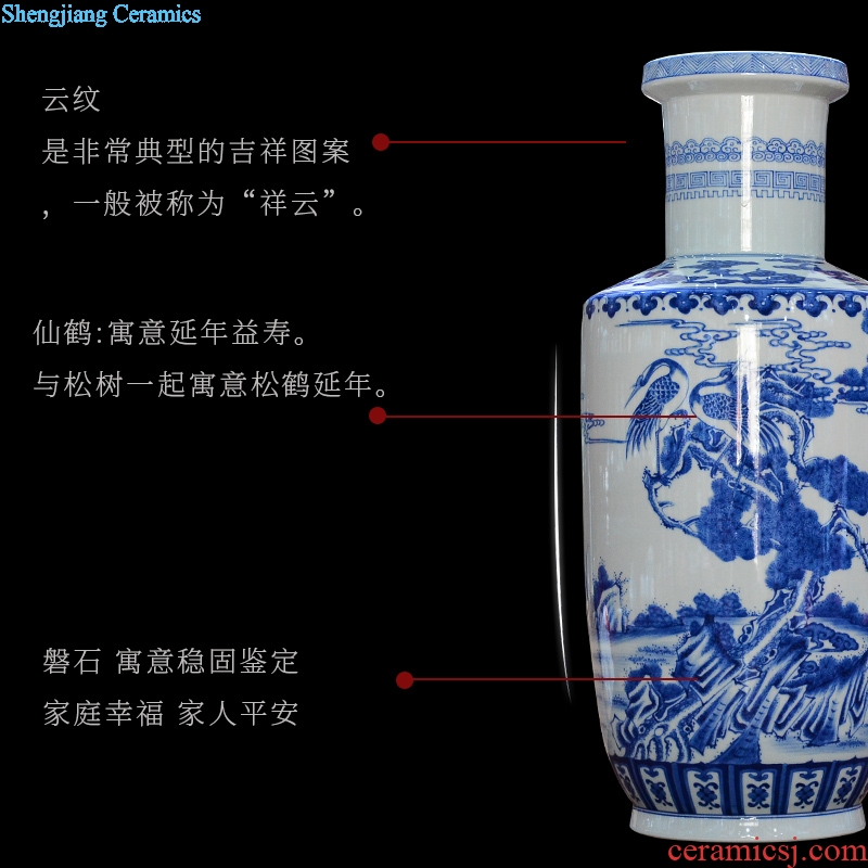 Jingdezhen ceramics imitation qing qianlong hand-painted pine crane prolong vase of blue and white porcelain Chinese sitting room adornment is placed