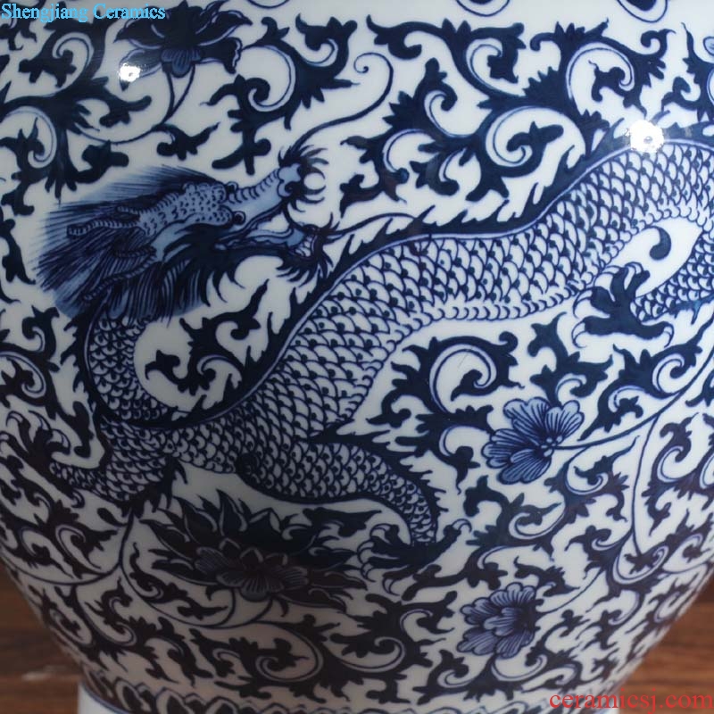 Longfeng grain blue and white tree hand-painted hand-painted longfeng grain blue and white porcelain vase atmosphere