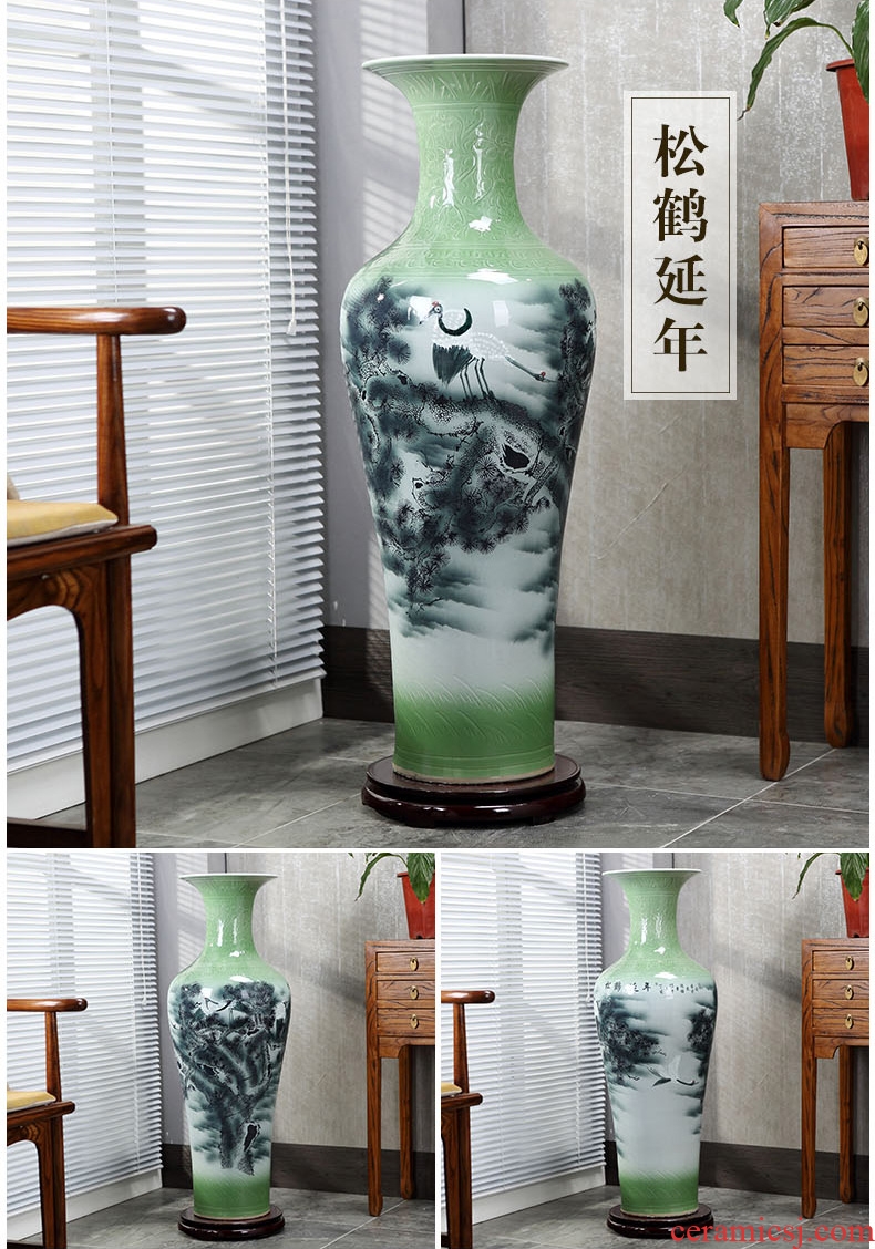 Jingdezhen ceramics of large vases, hand-painted potted european-style flower arrangement sitting room adornment is placed in porch sweets