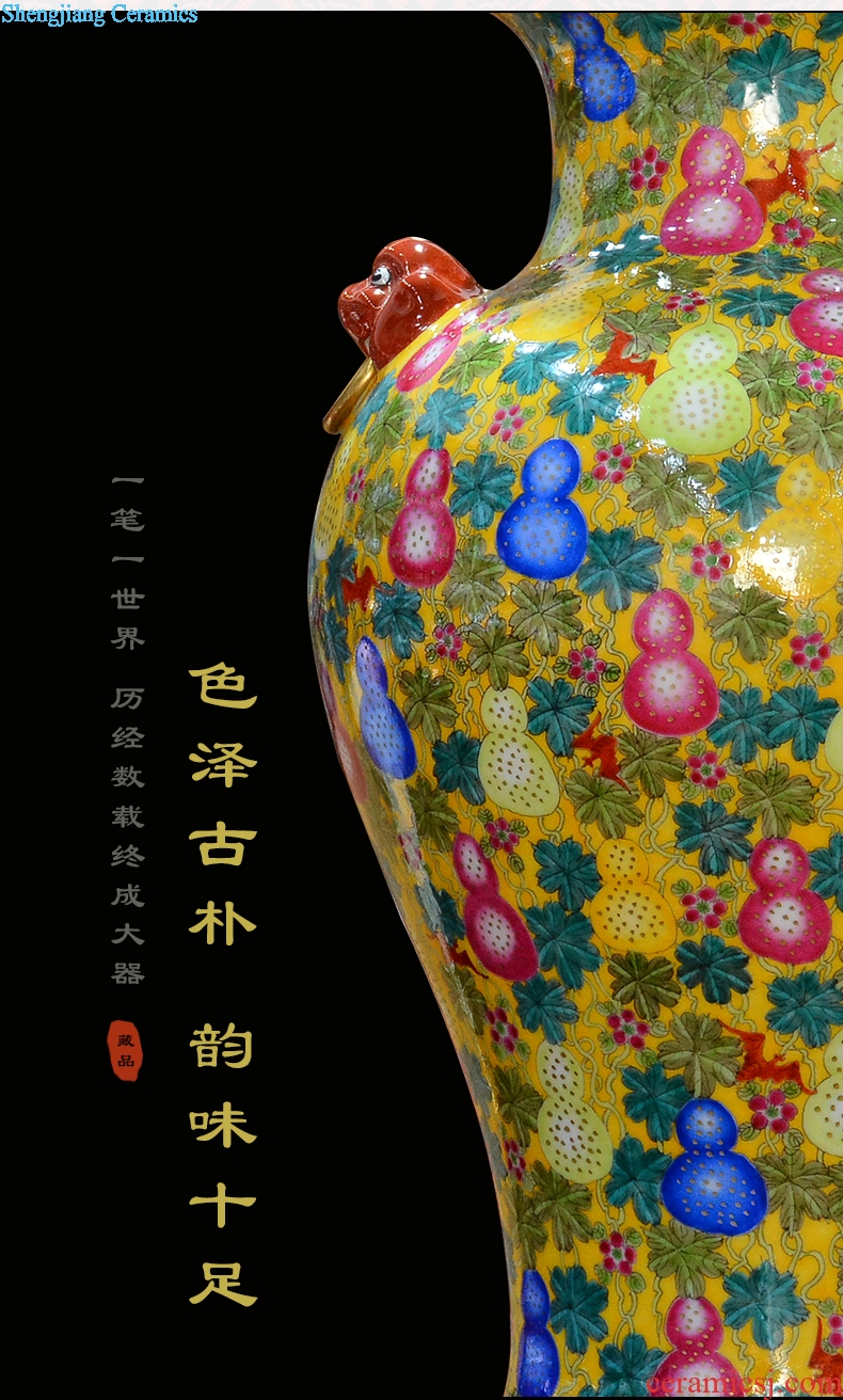 Jingdezhen ceramics archaize qing qianlong enamel colour grape grain vase Chinese crafts are sitting room