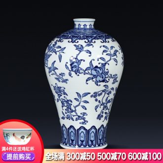 Jingdezhen ceramics imitation qianlong hand-painted new Chinese blue and white porcelain vases, flower arrangement sitting room place celebration gift