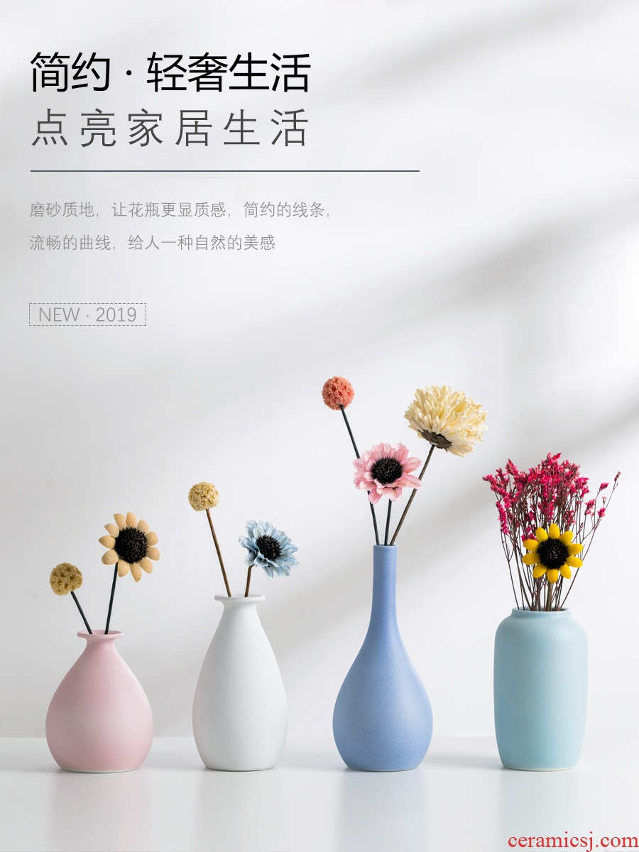 Small pure and fresh and ceramic dry flower vase furnishing articles Nordic household adornment the sitting room TV ark flower arranging porch