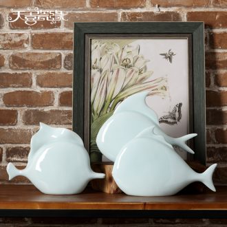 Auspicious fish ceramic lucky furnishing articles and modern Chinese style porch sculpture creative home office decoration gifts crafts