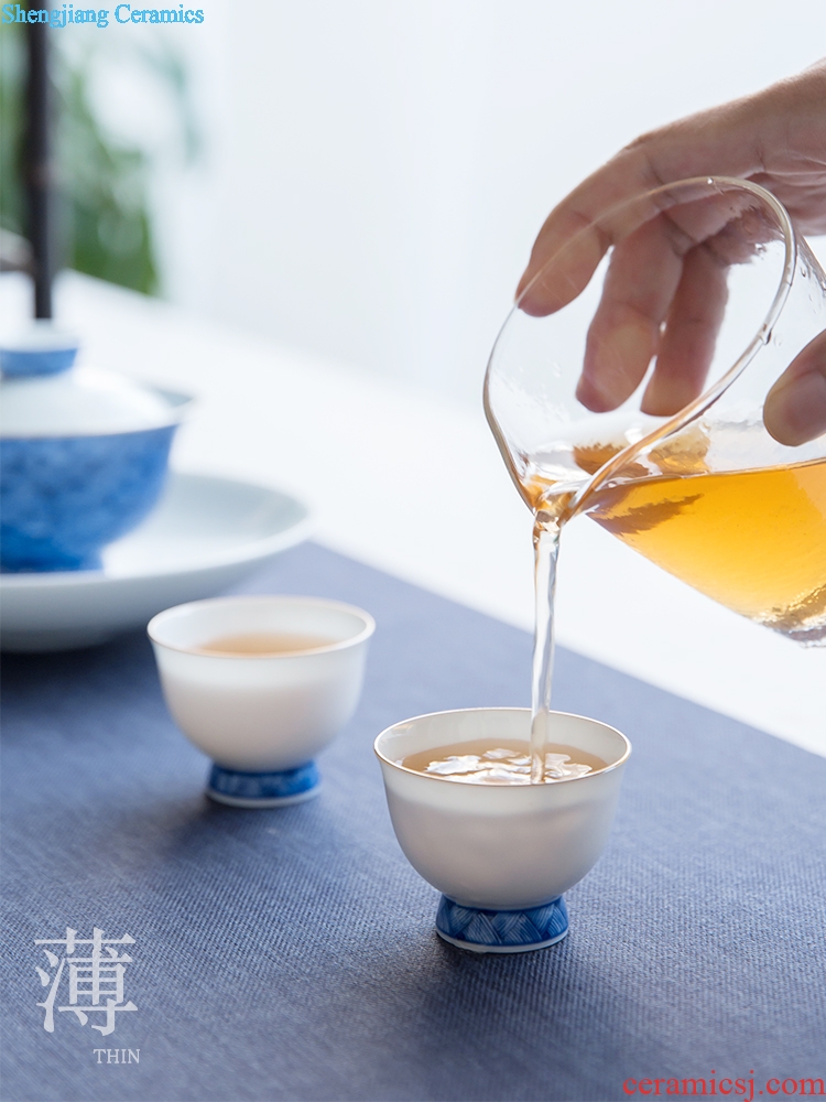 Jingdezhen hand-painted tureen of blue and white porcelain teacup handmade ceramic tureen tea tea bowl of tea gift set