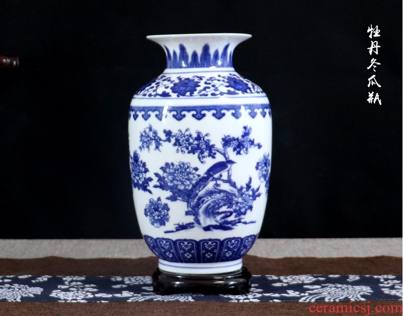 Blue and white porcelain vase furnishing articles flower arranging archaize little sitting room adornment handicraft gift of new Chinese style of jingdezhen ceramics