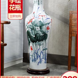 Jingdezhen ceramics of large vases, hand-painted potted european-style flower arrangement sitting room adornment is placed in porch sweets