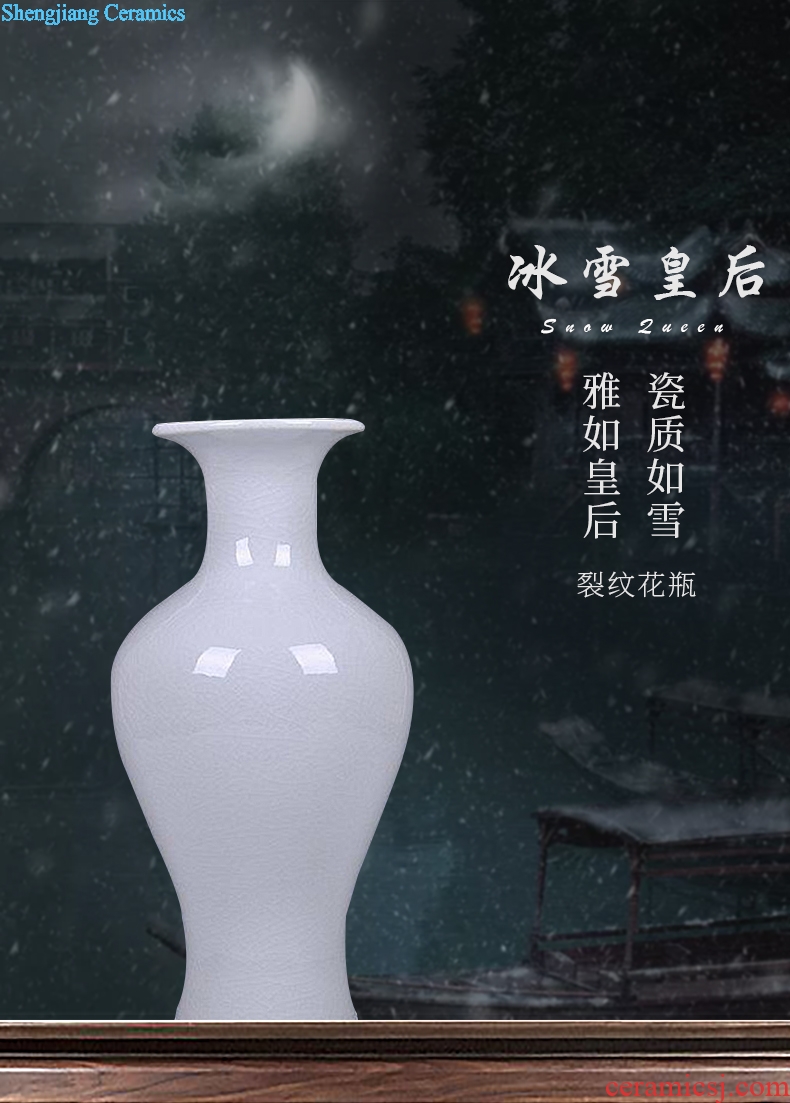 Jingdezhen ceramics white borneol crackle vase now Chinese style household decoration decoration is a sitting room