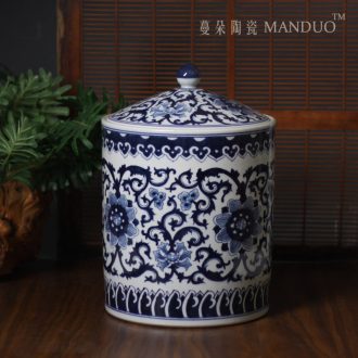 High-grade hand-painted blue-and-white porcelain porcelain cover tank storage tank storage cover large M a caddy