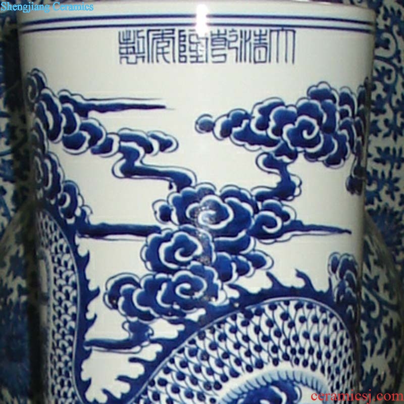 Jingdezhen blue and white celestial hand-painted qianlong dragon vase high-grade blue dragon air big vase tree