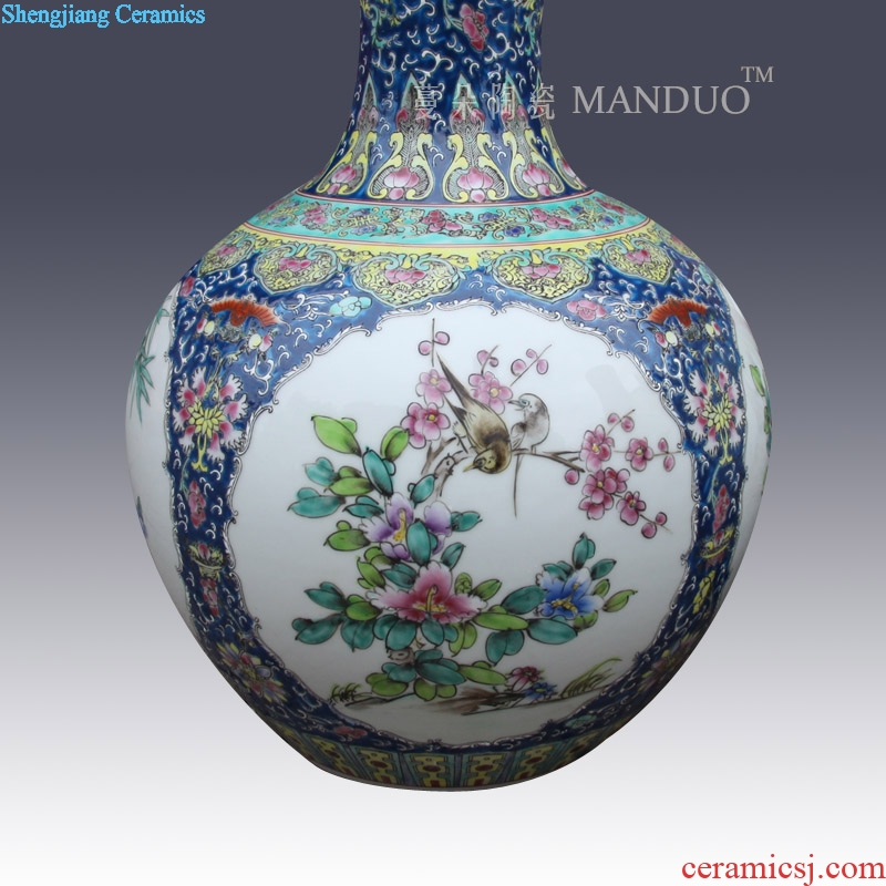 Jingdezhen manual painting of flowers and birds famille rose decoration vase elegant Chinese style lively living room furnishings vase