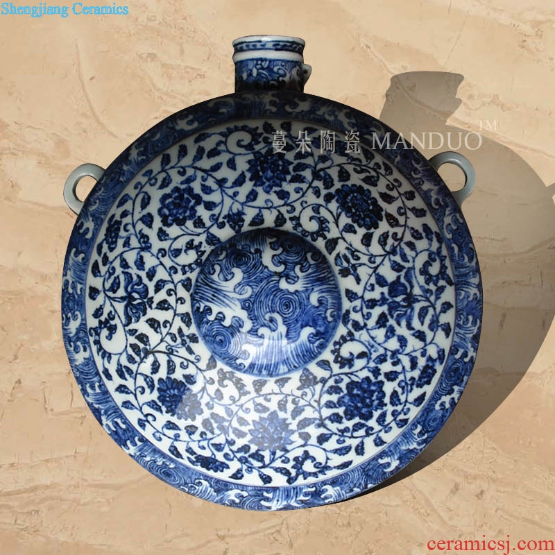 Jingdezhen hand-painted porcelain flat bottles of blue and white blue and white decoration hanging wall hanging hanging bottle hanging flat blue vase