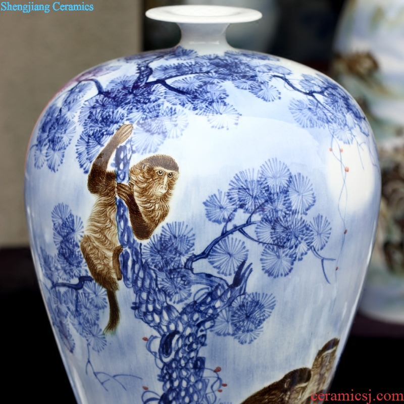 Jingdezhen ceramic hand-painted golden monkey plutus vase household hotels in plutus furnishing articles of contemporary sitting room decoration