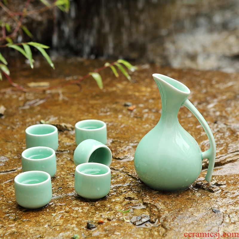 A small handleless wine cup DH japanese-style wine wine suits jingdezhen ceramic liquor household hip porcelain cup wine