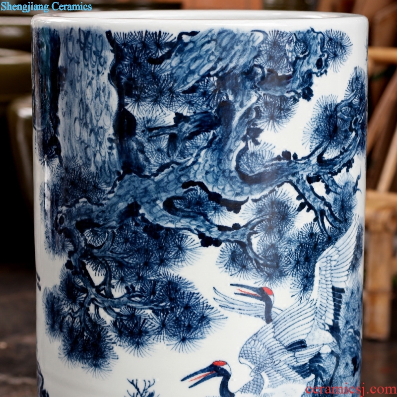 Blue and white porcelain of jingdezhen ceramic hand-painted pine crane live ground quiver sitting room of Chinese style household furnishing articles and calligraphy cylinder