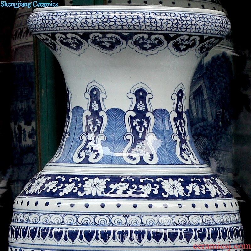 Jingdezhen ceramic of large vases, sitting room of Chinese style household furnishing articles hand-painted of blue and white porcelain lotus flower vase of porcelain of admiralty