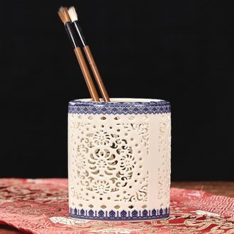 Brush pot ceramic creative fashion gift office supplies receive a case teacher hollow vase study adornment furnishing articles