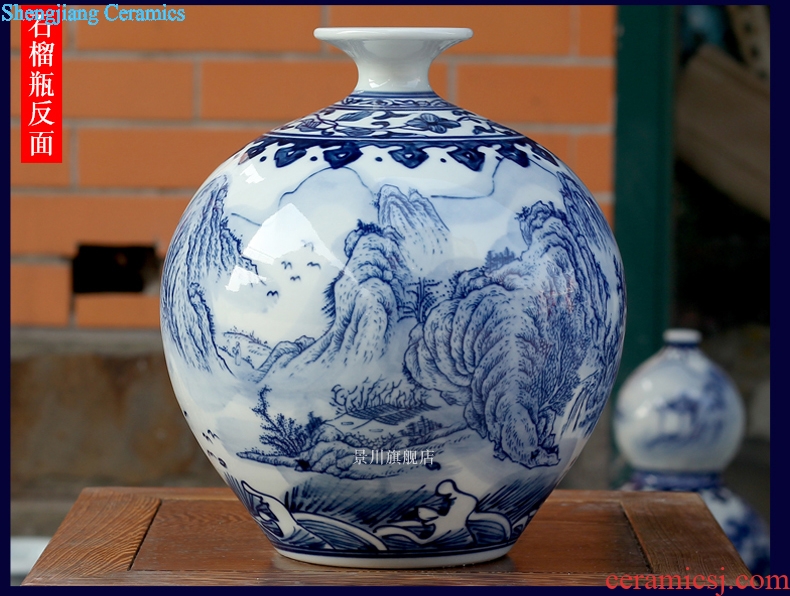 Jingdezhen porcelain vases, antique home decoration rich ancient frame of blue and white porcelain decoration wine furnishing articles