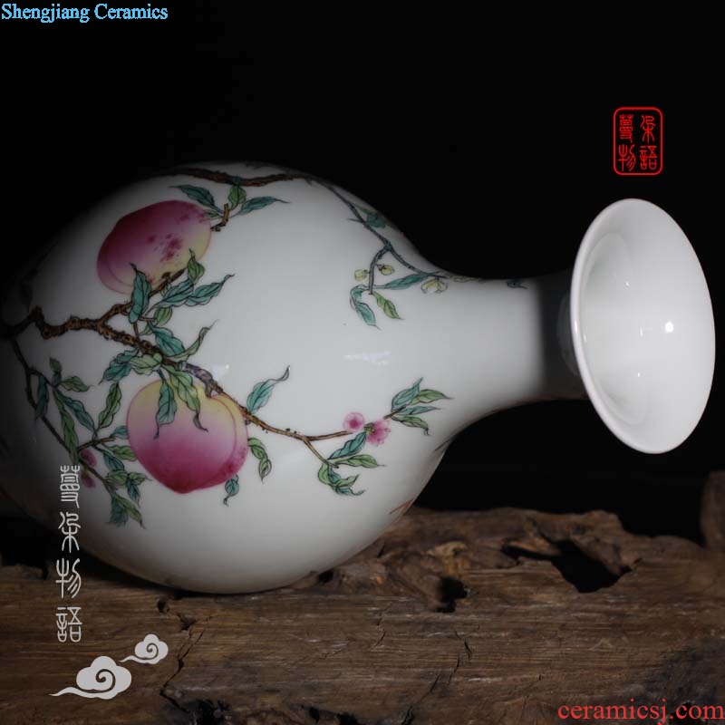 Jingdezhen high imitation of Shanghai museum qing yongzheng pastel bat peach grain xiantao olive bottle gift collection bottle