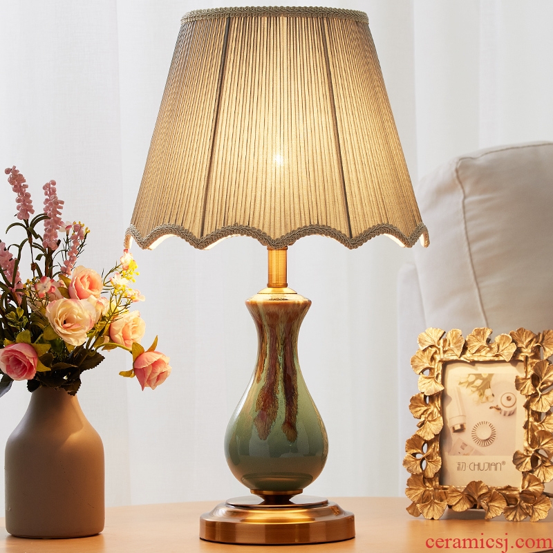 European small desk lamp lamp of bedroom the head of a bed the sitting room is contracted and contemporary American creative fashion warm marriage room ceramic lamp