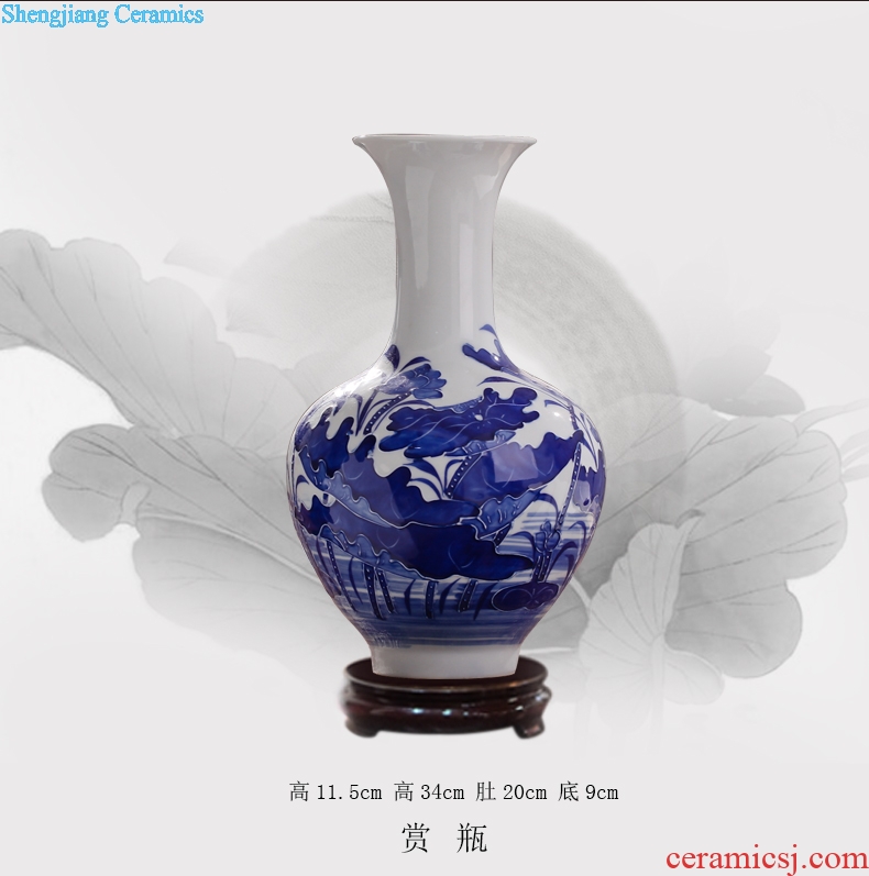 Fang city palace of jingdezhen ceramic antique relief of blue and white porcelain vases, household decoration is a sitting room adornment handicraft