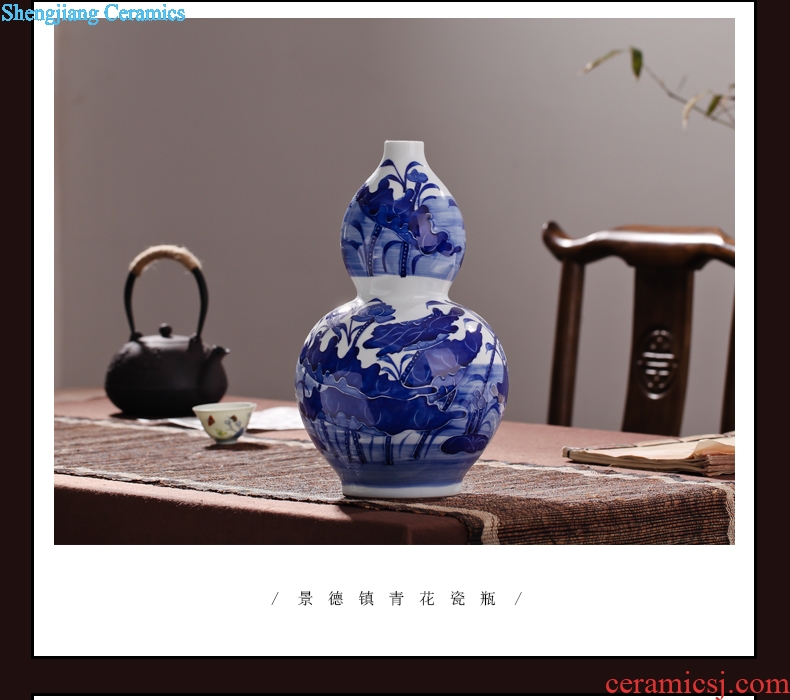 Fang city palace of jingdezhen ceramic antique relief of blue and white porcelain vases, household decoration is a sitting room adornment handicraft