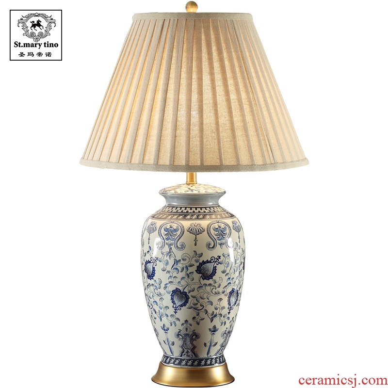 Santa marta atmosphere pure flower porcelain new Chinese style lamp sitting room is the study of jingdezhen ceramic desk lamp new classic blue bedroom