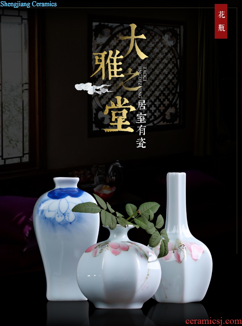 Jingdezhen ceramic furnishing articles furnishing articles mini ceramic hand-painted floret bottle decor hand-painted porcelain vase