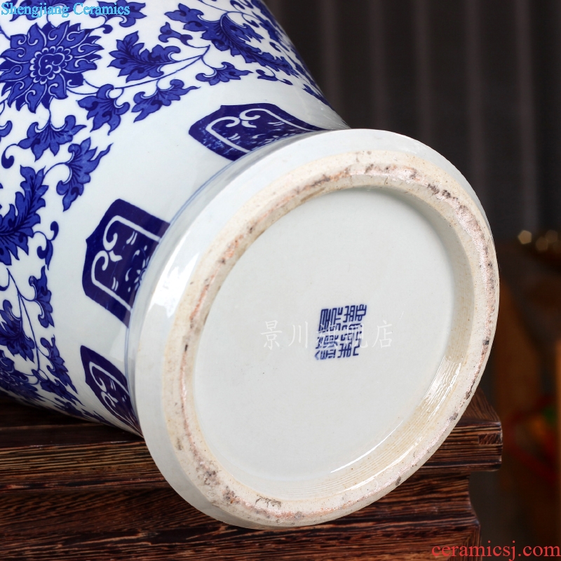 Tangles of blue and white porcelain lotus flower general tank storage tank of jingdezhen ceramics vase mesa of modern home decoration furnishing articles